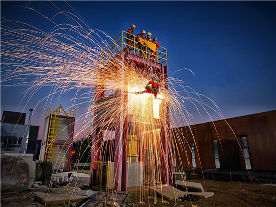 《夜幕下的火焰藍(lán)》