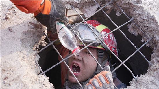 《地震救援演練》